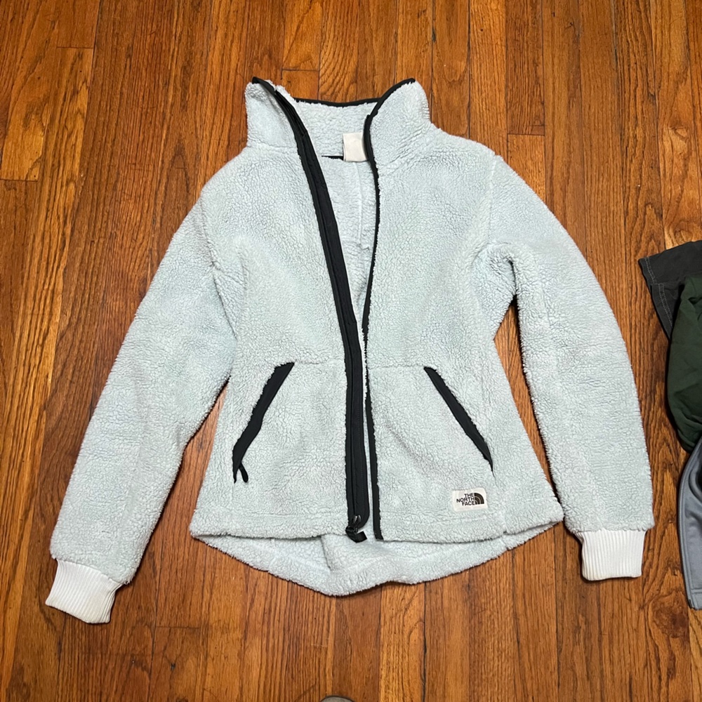 Women’s North Face Fluffy Jacket. Light blue/grey color. Super soft, size: small